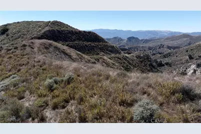 1 Burlwood Dr, Castaic, CA 91384 - Photo 3