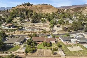 10070 Barling St, Shadow Hills, CA 91040 - Photo 41