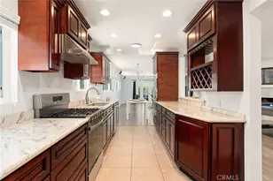 13042 Aetna St, Los Angeles, CA 91401 - Photo 3