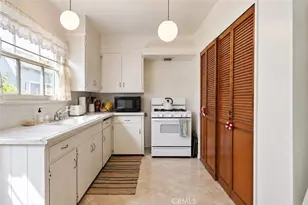 5420 Kester, Sherman Oaks, CA 91411 - Photo 11