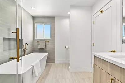 13351 W Cellest Parkway, Pacoima, CA 91331 - Photo 35