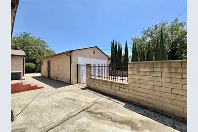 13198 Brand Boulevard, San Fernando, CA 91340 - Photo 31