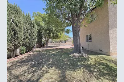 13198 Brand Boulevard, San Fernando, CA 91340 - Photo 29