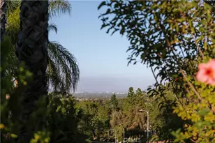 18841 Pasadero Dr, Tarzana, CA 91356 - Photo 21