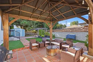 7455 Blewett Ave, Van Nuys, CA 91406 - Photo 23