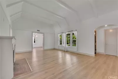 11944 Hesby Street, Valley Village, CA 91607 - Photo 5