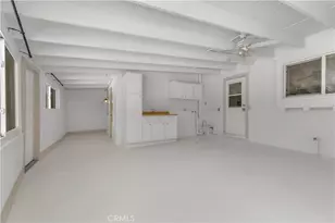 11944 Hesby St, Valley Village, CA 91607 - Photo 35
