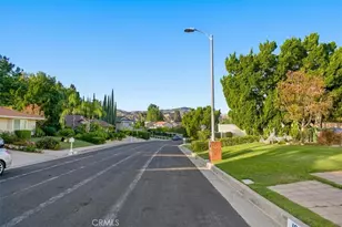 19110 Pala Mesa Pl, Porter Ranch, CA 91326 - Photo 31