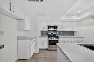 7025 Glade Ave, Canoga Park, CA 91303 - Photo 7