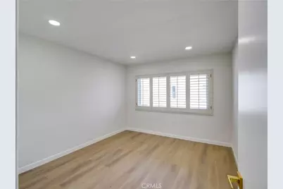 4915 Tyrone #325, Sherman Oaks, CA 91423 - Photo 25