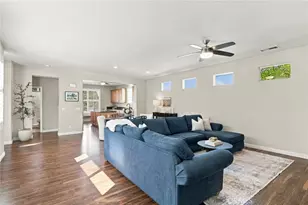 10300 Evora Ln, Bakersfield, CA 93306 - Photo 7