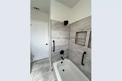 6724 Wynne Avenue, Los Angeles, CA 91335 - Photo 21
