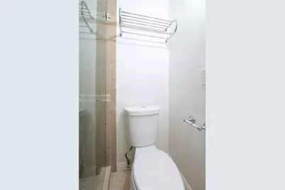 18620 Hatteras St #249, Tarzana, CA 91356 - Photo 41