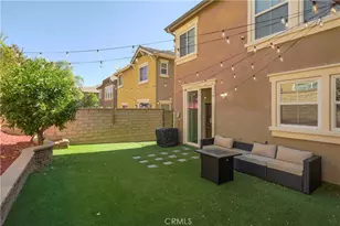 28215 Clementine Dr, Saugus, CA 91350 - Photo 19