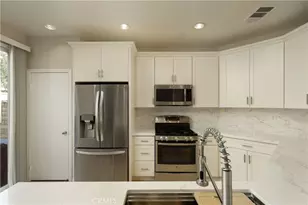 28215 Clementine Dr, Saugus, CA 91350 - Photo 5