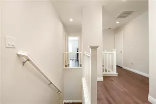 28215 Clementine Dr, Saugus, CA 91350 - Photo 7