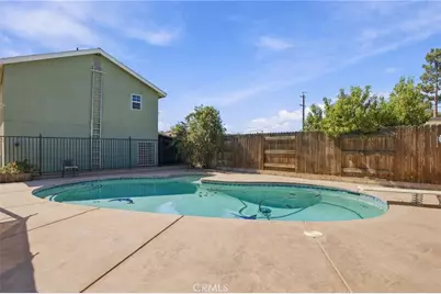 110 E Belle Avenue, Bakersfield, CA 93308 - Photo 47