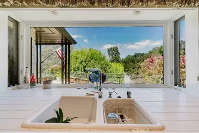 21466 Encina Road, Topanga, CA 90290 - Photo 13