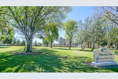 25628 Alicante, Valencia, CA 91355 - Photo 17