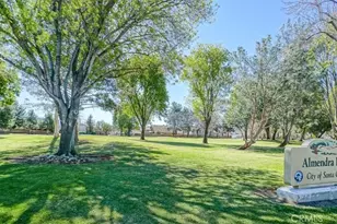 25628 Alicante, Valencia, CA 91355 - Photo 17