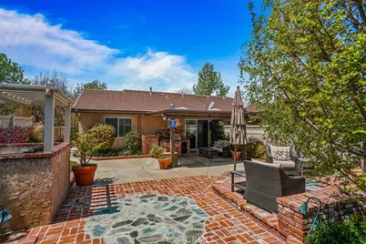25628 Alicante, Valencia, CA 91355 - Photo 15