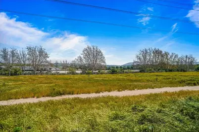 25628 Alicante, Valencia, CA 91355 - Photo 19