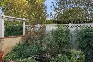 25628 Alicante, Valencia, CA 91355 - Photo 23