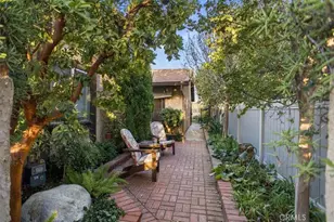 25628 Alicante, Valencia, CA 91355 - Photo 3