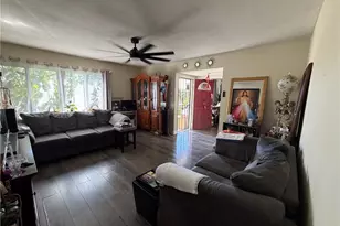 7431 Topeka Dr, Reseda, CA 91335 - Photo 3