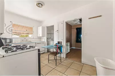 7509 Jamieson, Reseda, CA 91335 - Photo 17