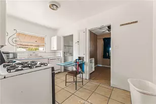 7509 Jamieson, Reseda, CA 91335 - Photo 17