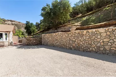 33300 Eastern, Agua Dulce, CA 91390 - Photo 9
