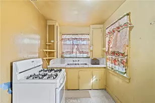 1542 E 83rd, Los Angeles, CA 90001 - Photo 15