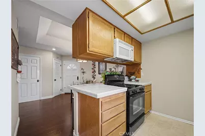 5738 Skyview Way #B, Agoura Hills, CA 91301 - Photo 19
