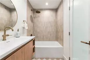 20967 Bandera St, Woodland Hills, CA 91364 - Photo 35