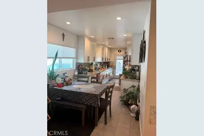 1122 N Beachwood, Burbank, CA 91506 - Photo 3