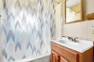 358 E 104th, Los Angeles, CA 90003 - Photo 13