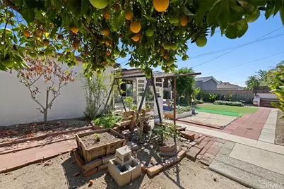 8127 Wilkinson Avenue, North Hollywood, CA 91605 - Photo 3