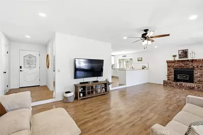43831 Victor Place, Lancaster, CA 93535 - Photo 5
