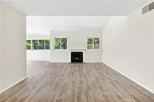 22139 Burbank Blvd, Woodland Hills, CA 91367 - Photo 7