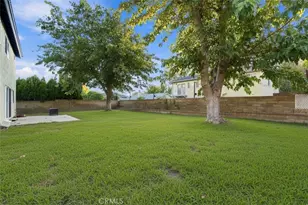 28975 Lotusgarden, Canyon Country, CA 91387 - Photo 7