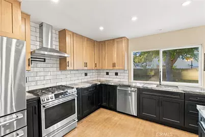 28975 Lotusgarden, Canyon Country, CA 91387 - Photo 21