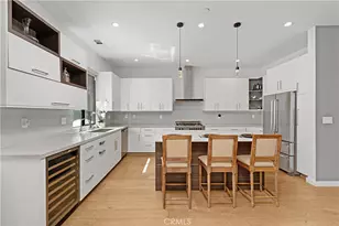 17812 Bromley Ct, Encino, CA 91316 - Photo 9