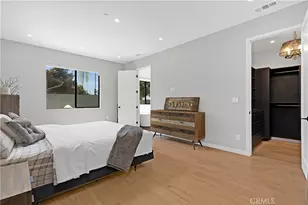 17812 Bromley Ct, Encino, CA 91316 - Photo 13