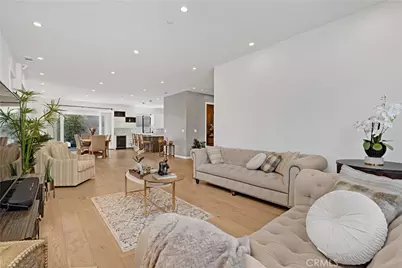 17812 Bromley Court, Encino, CA 91316 - Photo 3