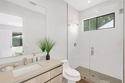 17812 Bromley Court, Encino, CA 91316 - Photo 19
