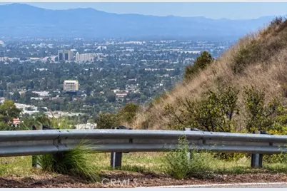 12937 Mulholland Drive, Sherman Oaks, CA 91423 - Photo 3