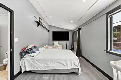 9625 Orion, North Hills, CA 91343 - Photo 19