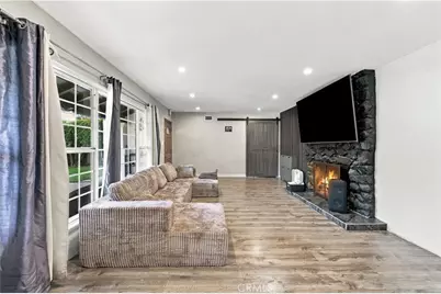 9625 Orion, North Hills, CA 91343 - Photo 9
