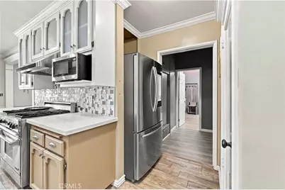 9625 Orion, North Hills, CA 91343 - Photo 15